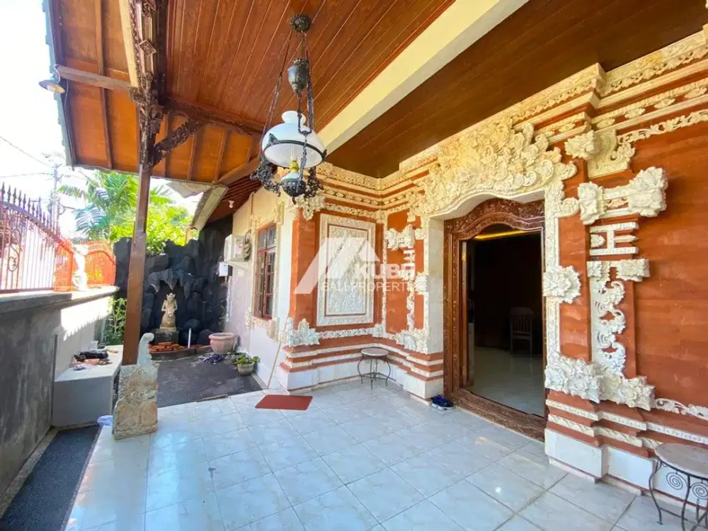 KBP1630 Balinese-style house with 3 bedrooms and 2 bathrooms.