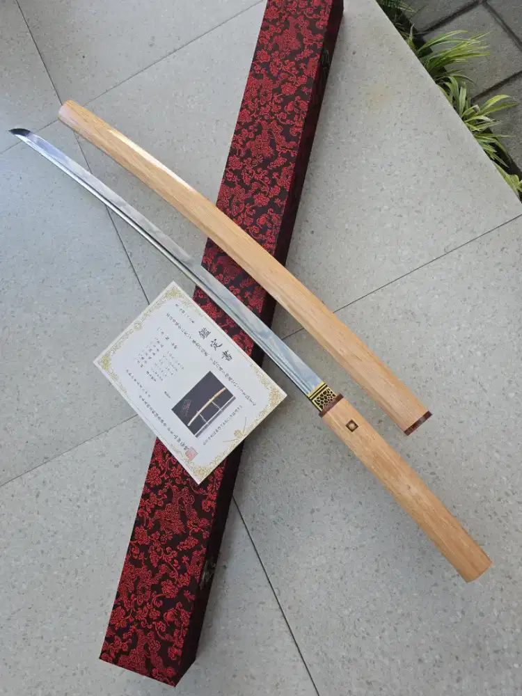 Pedang samurai katana shirasaya sukoshi no shizukesa damascus blade
