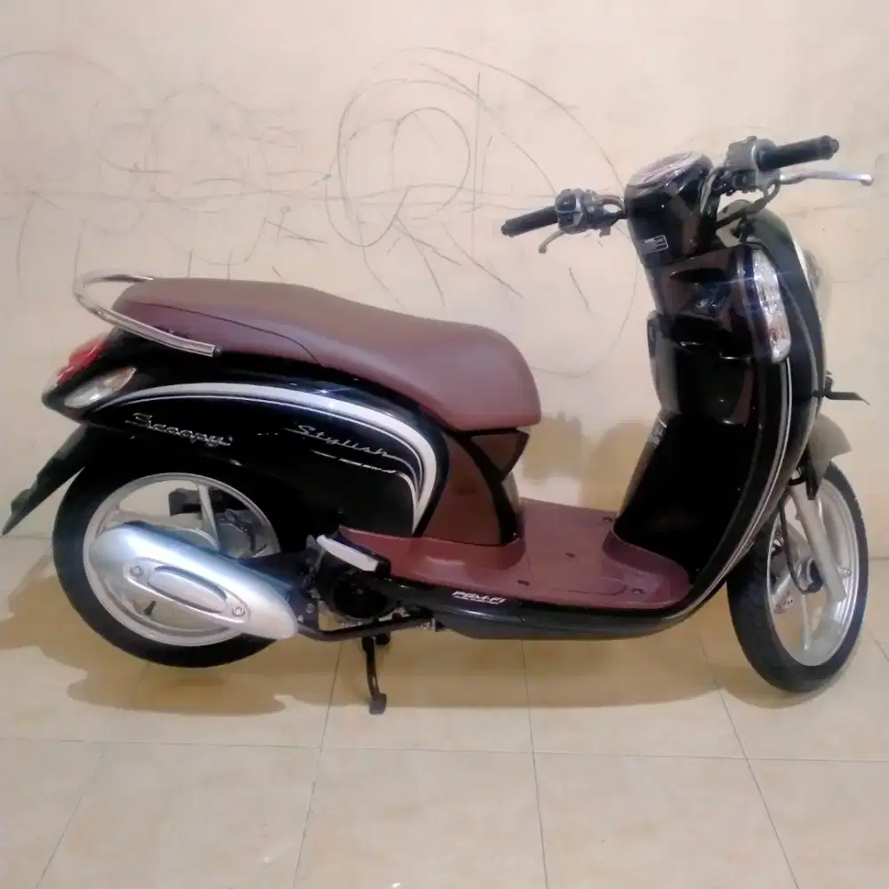 Scopy low km di jual