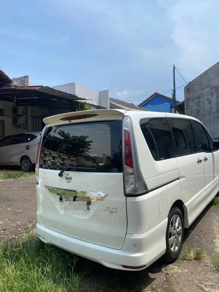 Nissan Serena 2014 Bensin