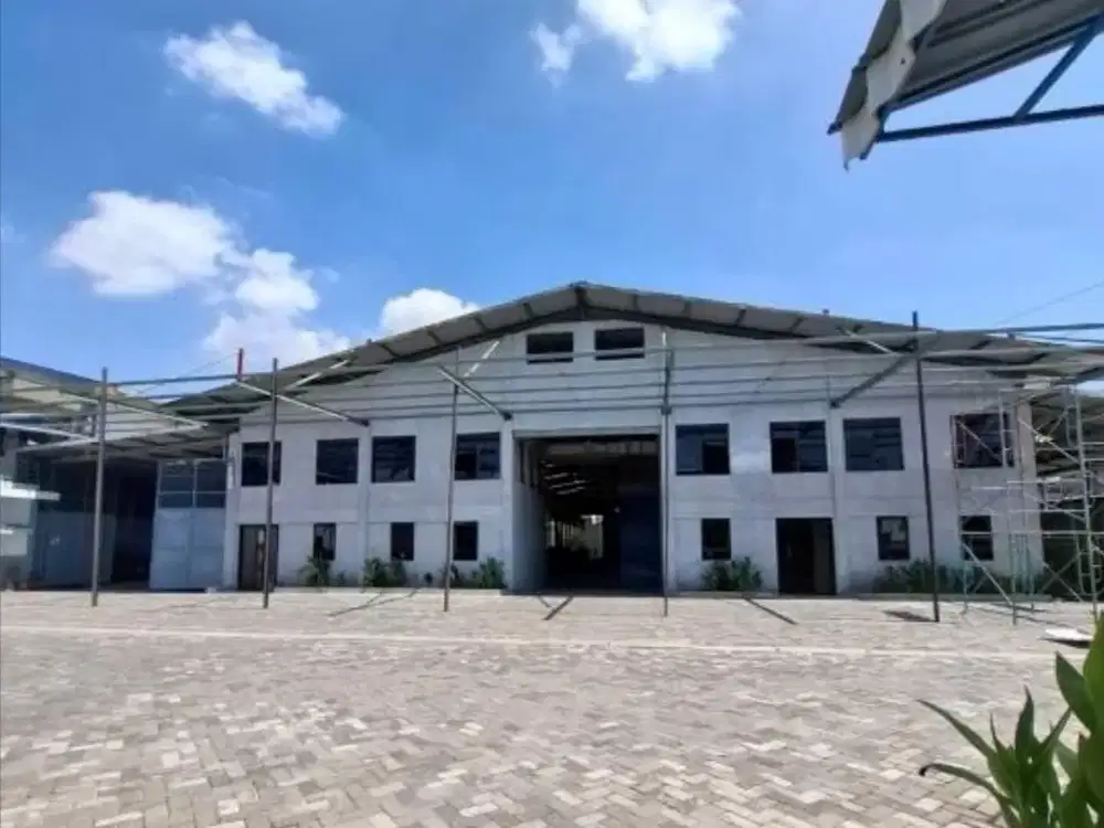 Dijual Gudang Margomulyo Permai Strategis Siap Pakai