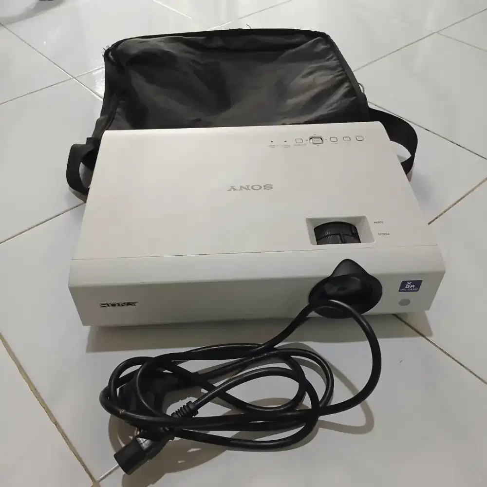 Proyektor Sony VPL-DX102 Kelengkapan Unit dan Kabel Power Dan Tas aja