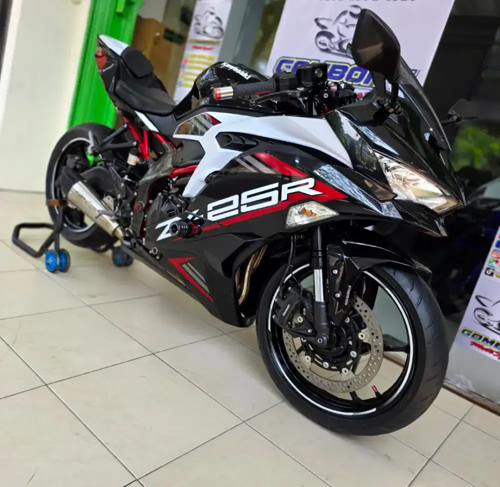 KAWASAKI ZX 25R ABS ISTIMEWA . ZX25R . ZX 25 R