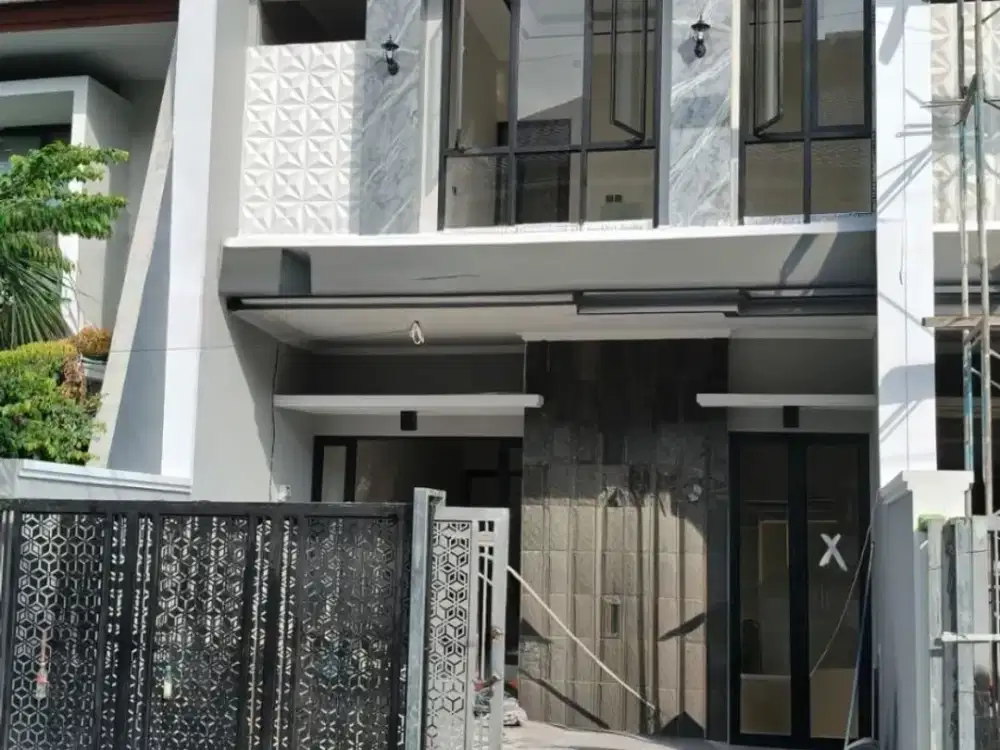 RUMAH BABATAN PANTAI*NEW MINIMALIS*Hadap Timur• Listrik 2200watt • Carport 2 mobil • Row Jalan 3 Mobil
