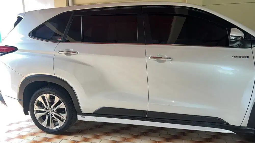 Innova Zenix Hibryd Modelistas W TSS