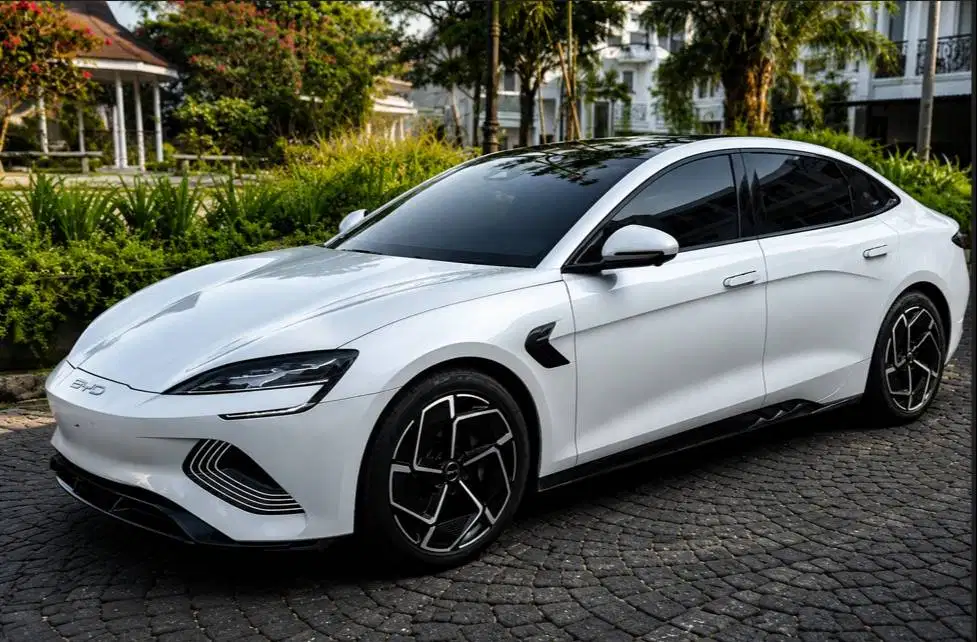 BYD Seal Premium White Tangan Pertama Bebas Banjir & Tabrak Siap pakai
