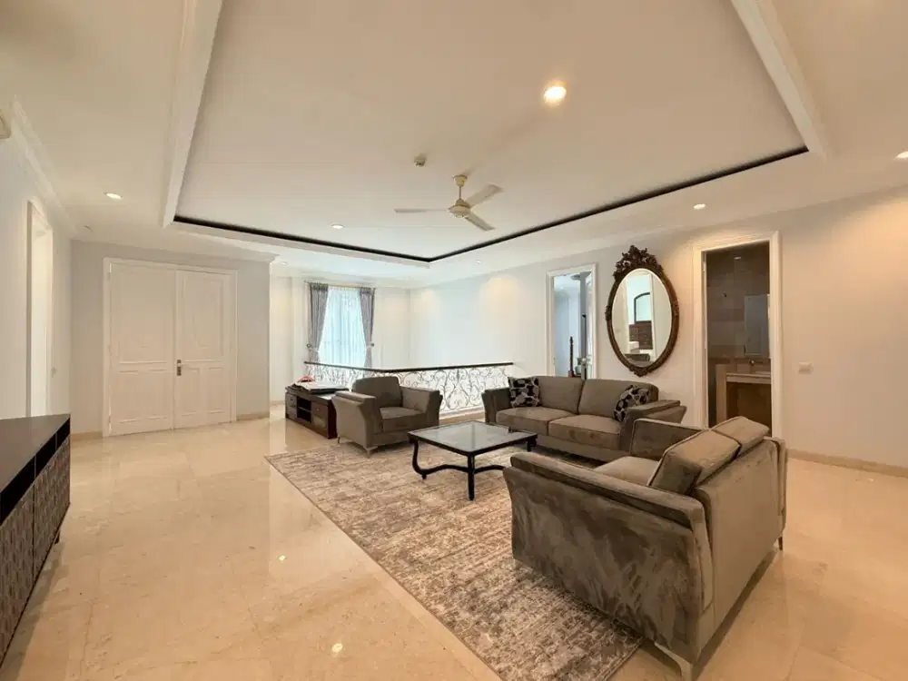 Disewakan Rumah hunian 2 lantai, Pondok indah