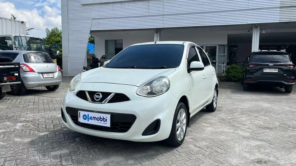 DP Rendah - Nissan March 1.2 L Bensin - MT 2014 - NS