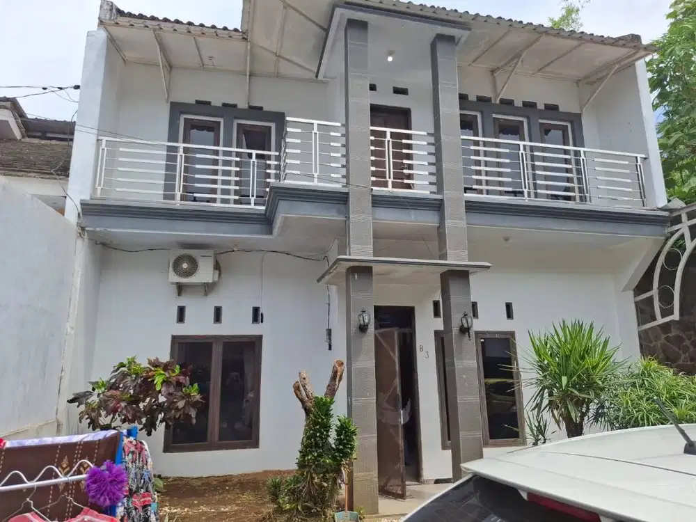 Rumah 2 Lantai Lokasi Strategis di Kepanjen Kabupaten Malang