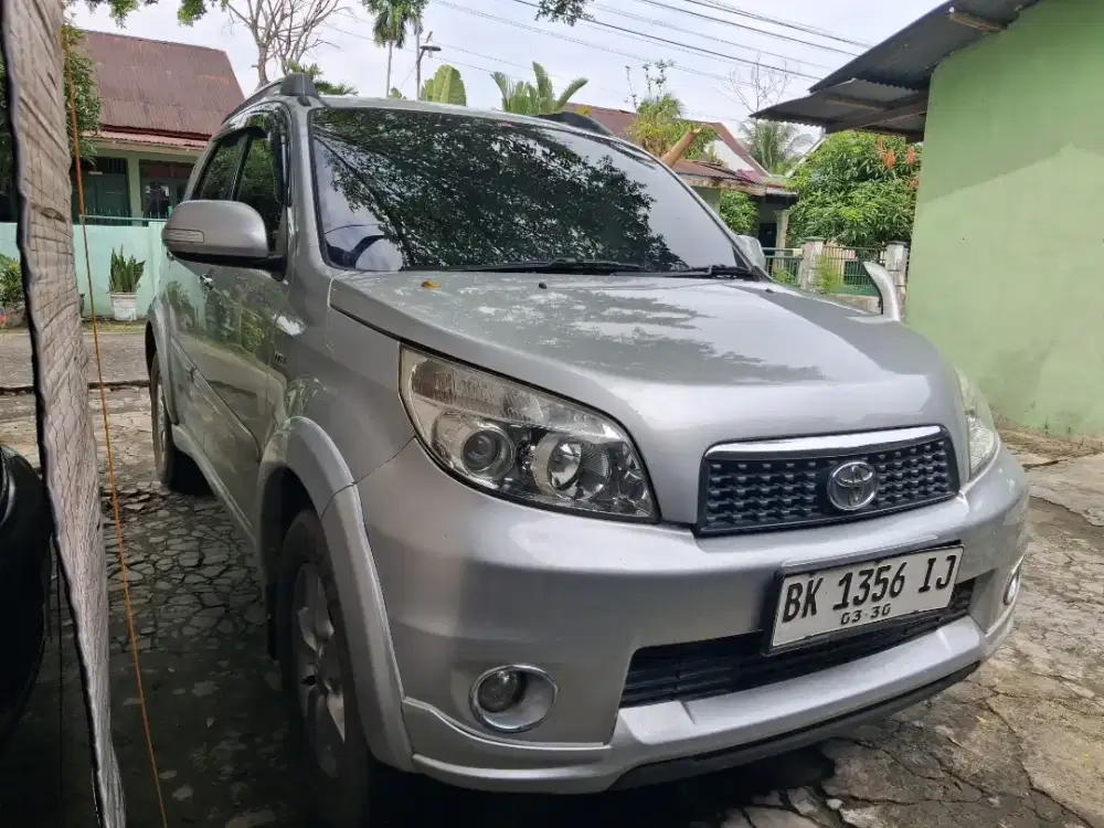 Toyota Rush 1.5  G Manual 2015