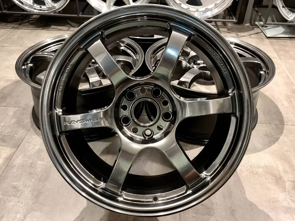 Velg Rays Gram Lights 57DR, R-18, Lebar 8.5, PCD 5x114