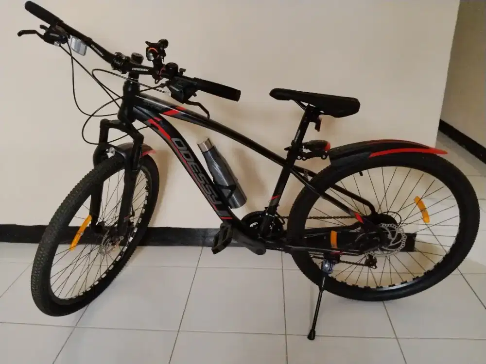 Sepeda Gunung MTB Odessy Tank Steel 27.5 x 16 Include lampu.