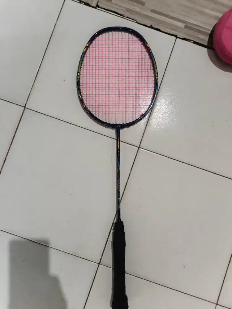 Raket badminton Hundred shadow lite
