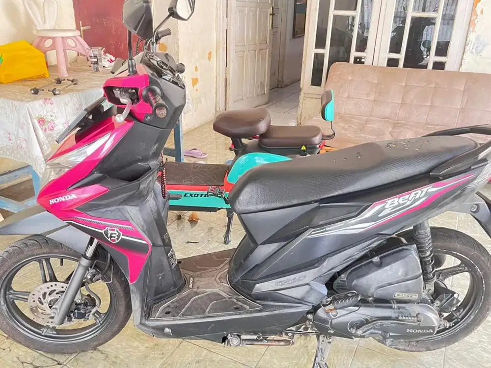 Honda beat 2019 Magenta