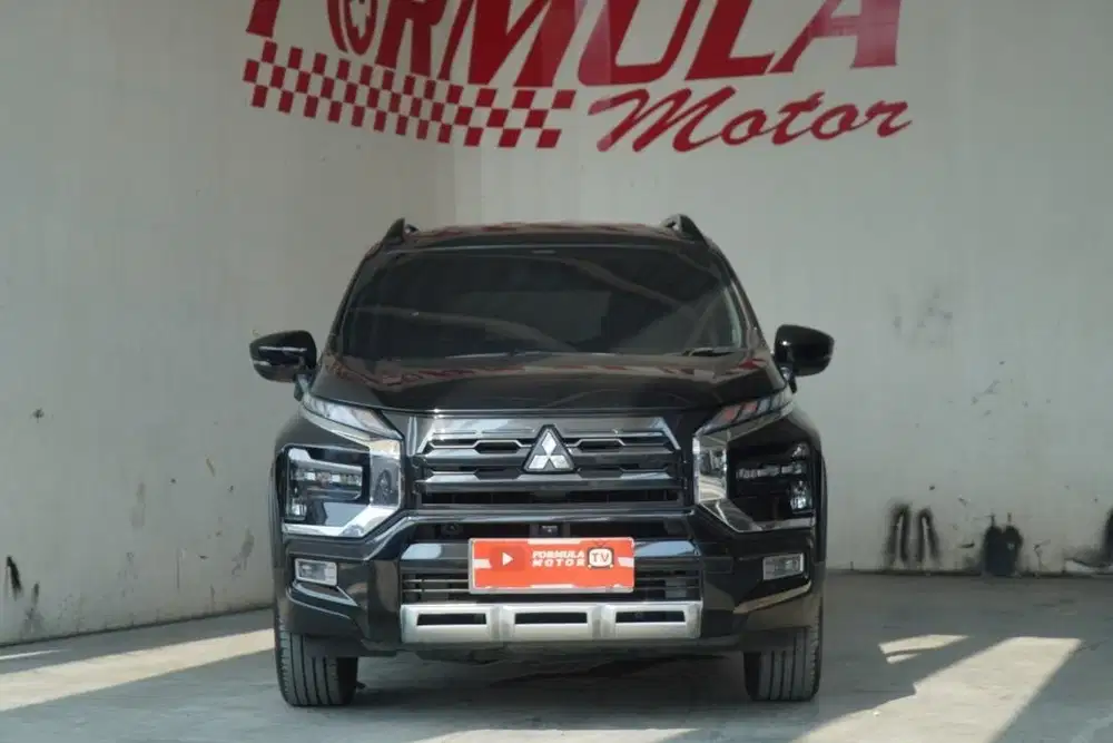 Mitsubishi Xpander Cross Premium AT 2023 Grey