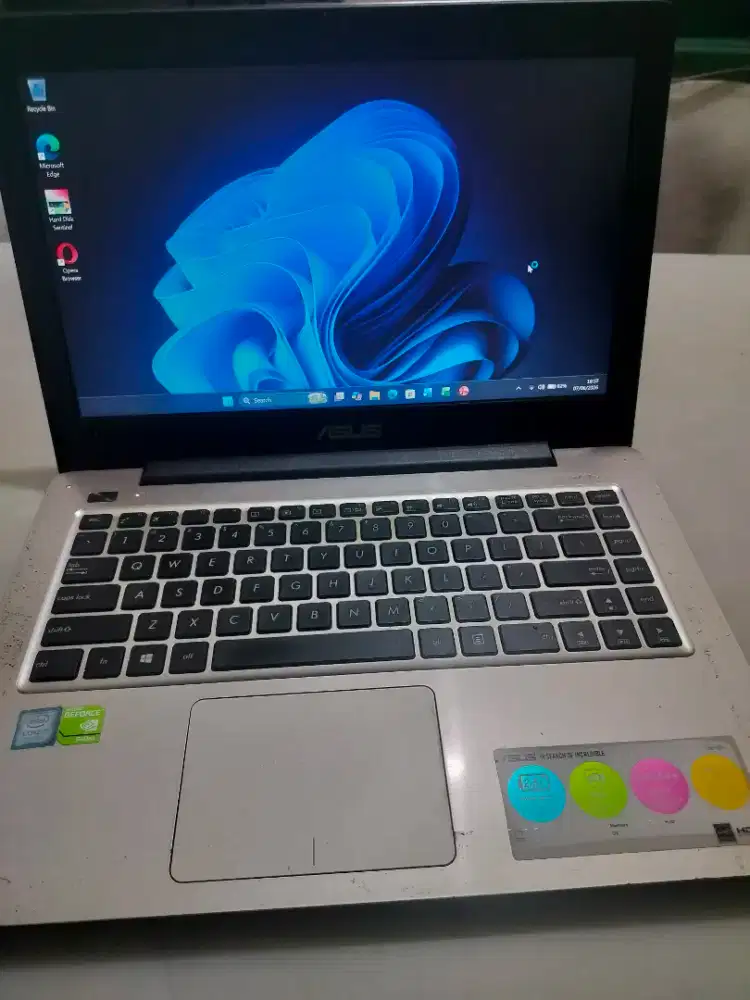 ASUS X456U Core i7 gen7 ram 8 DDR4 SSD 256 dual VGA
