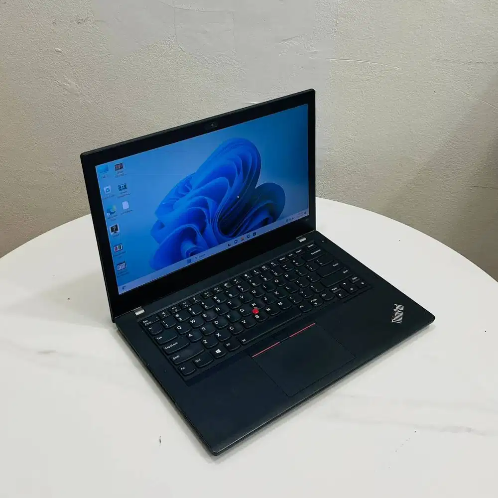 Laptop Lenovo Thinkpad T480 Core i7 Gen8 Ram 8GB N-EC