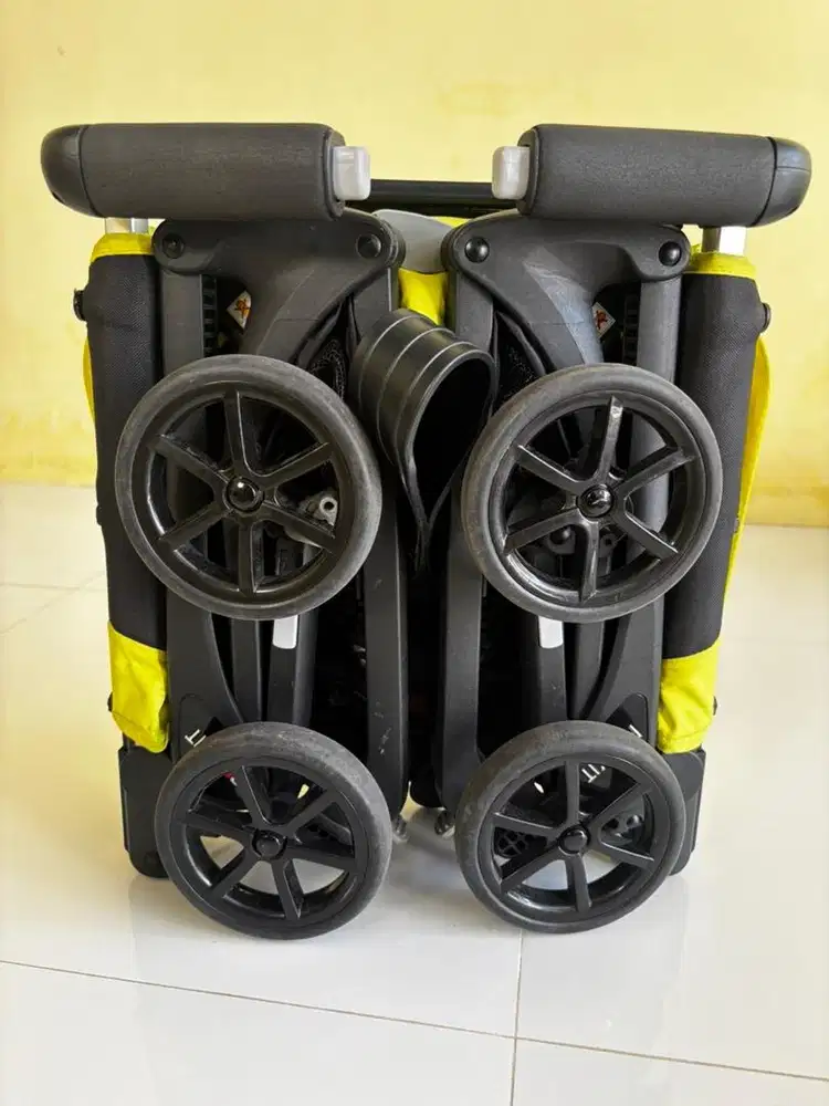 Stroller Pockit 2s cocolatte kuning kabin size