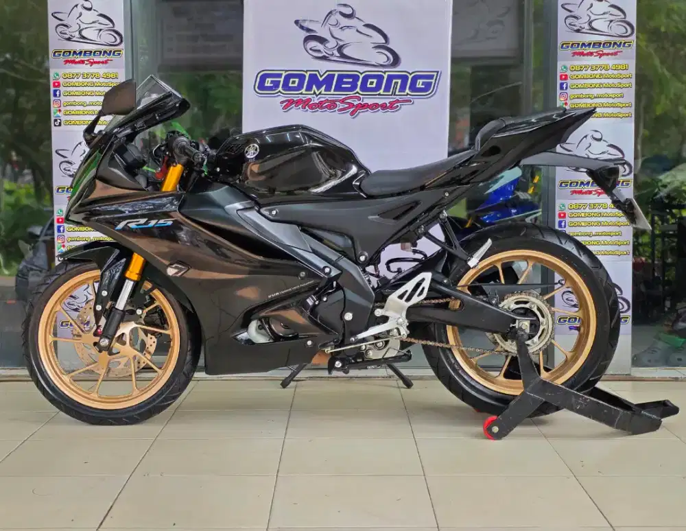 YAMAHA R15 V4 2023