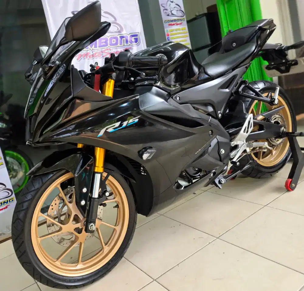 YAMAHA R15 V4 2023