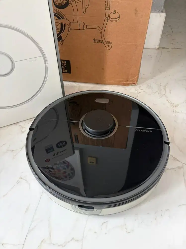 ROBOROCK S5 MAX (black) - Robot Vacuum and Mop cleaner
