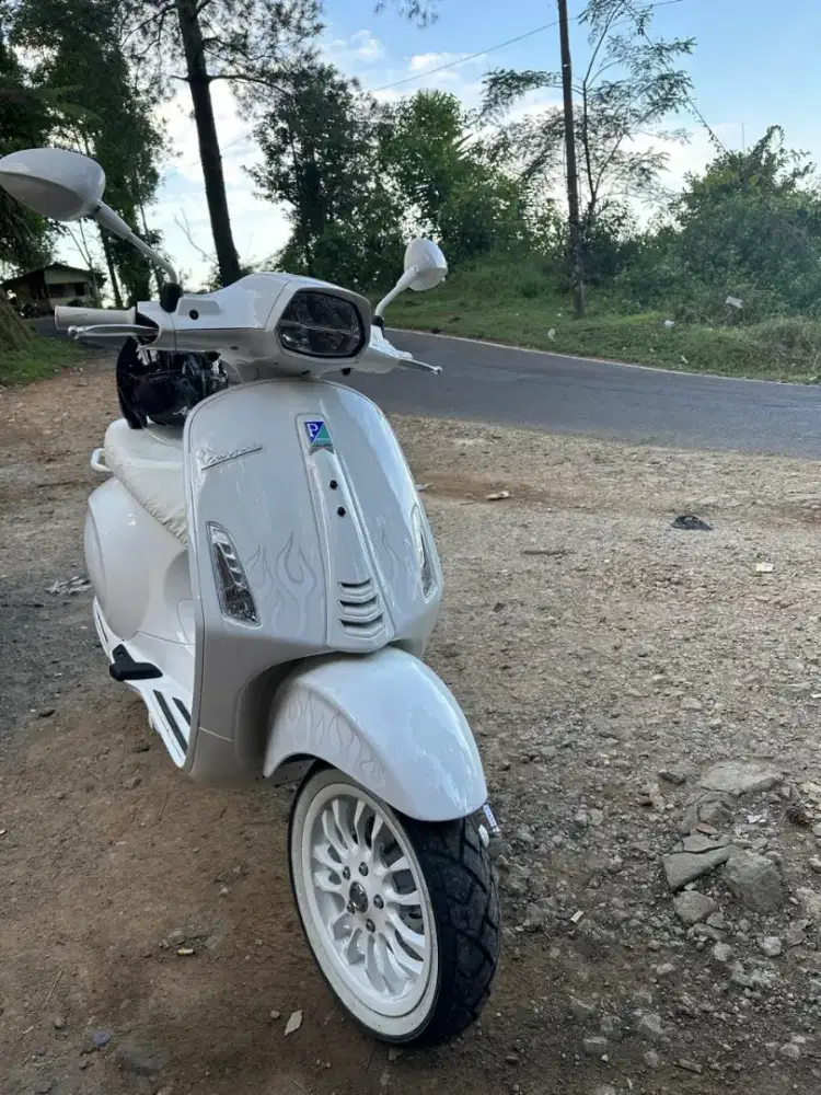 Vespa x justin bieber 2022