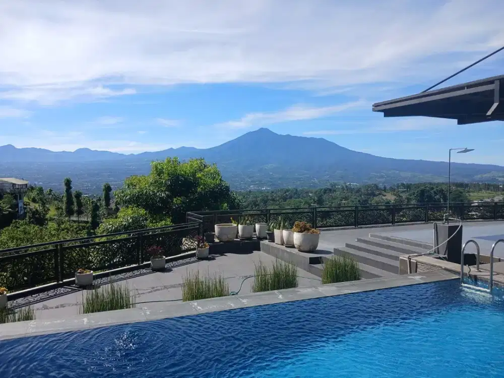Luxury Villa Instagramable dengan Pemandangan Gunung Cijeruk