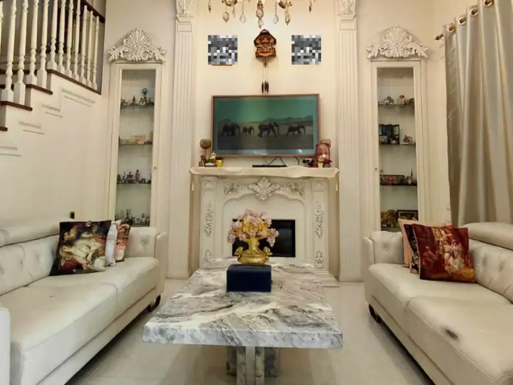 Rumah 3,5 Lantai Dengan Rooftop