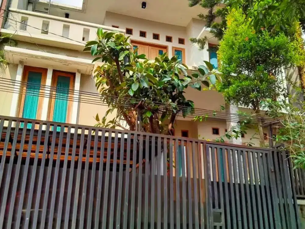 RUMAH 2 LANTAI SIAP HUNI DALAM KOMPLEK VILLA ASRI PADASUKA KOTA BANDUNG
