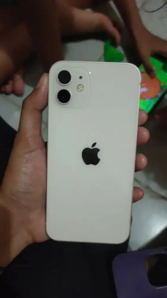 Jual hp iPhone 12