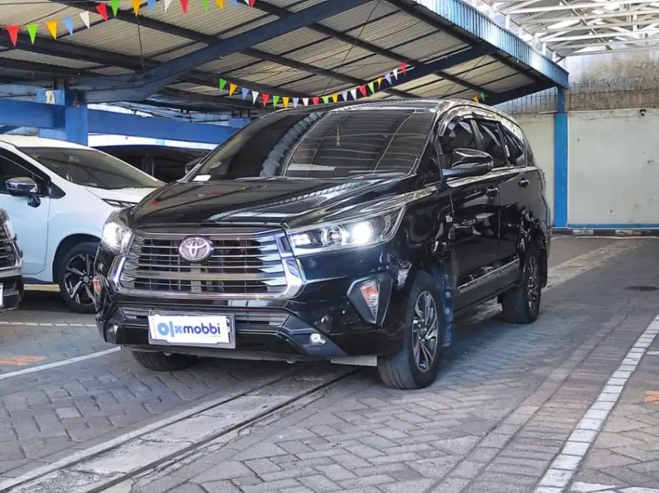 KM RENDAH - Kijang Innova 2.0 V Bensin-AT-2021 XG