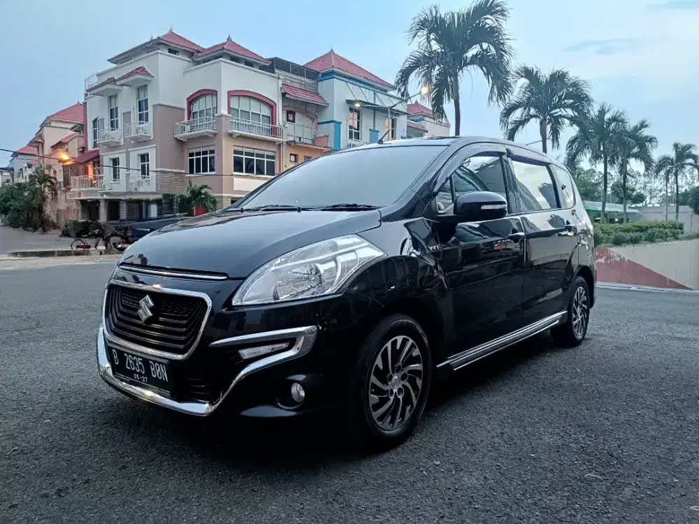 Suzuki Ertiga Dreza AT 2017 Hitam