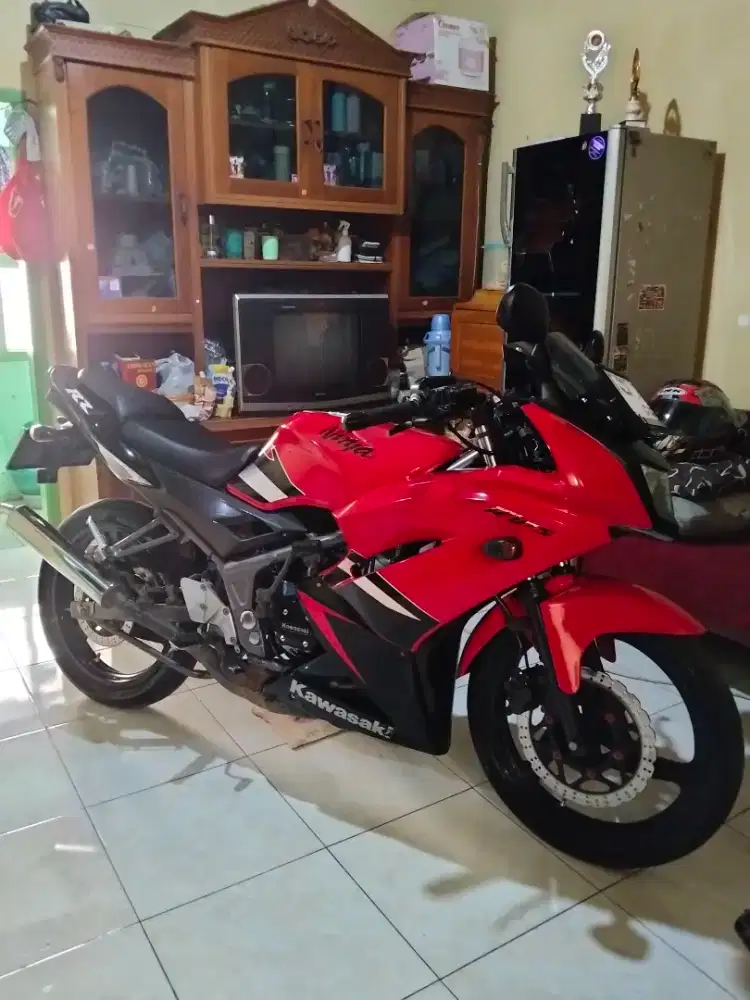Ninja rr new 2012 original & jarang dipakai