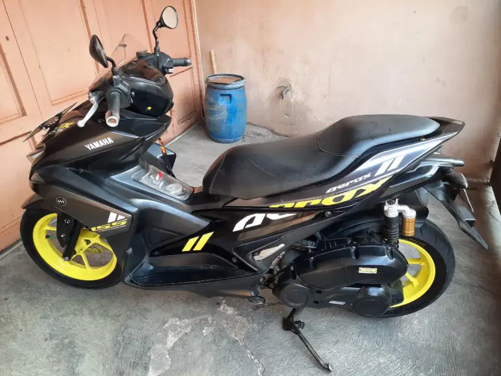 Motor Yamaha Aerox 2019 Abu-abu