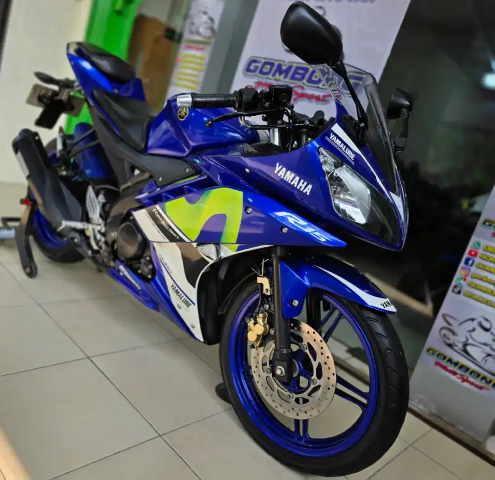 YAMAHA R15 V2 MOVIESTAR 2016