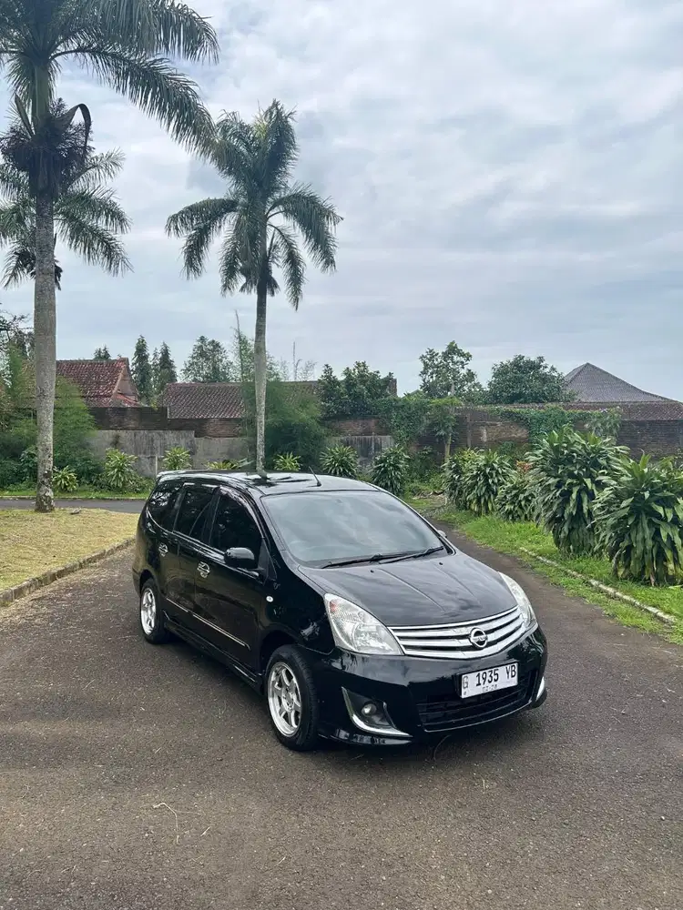 Grand Livina xv 2012