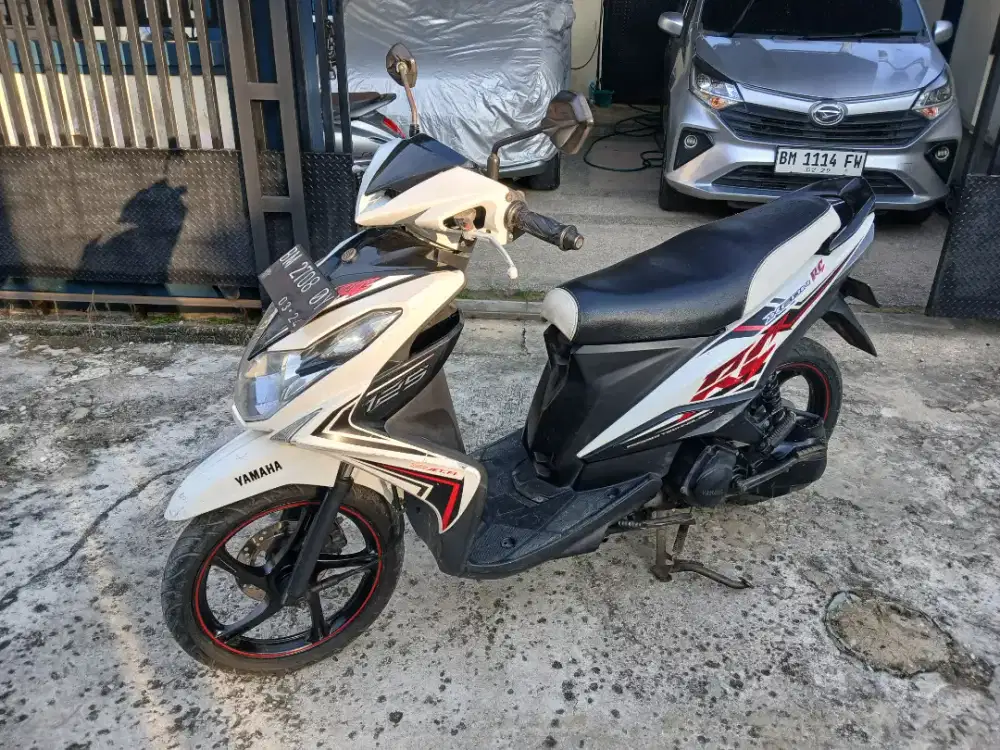 Yamaha Xeon RC 125 FI