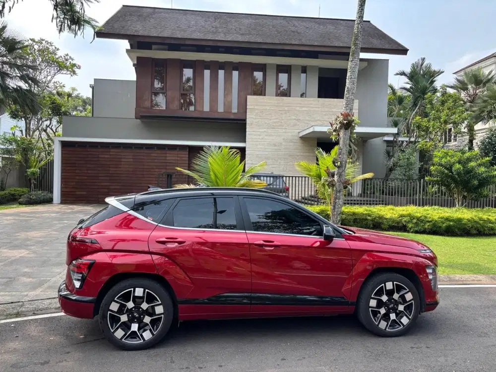 2024 Hyundai Kona Electric Signature Long Range – Excellent Condition