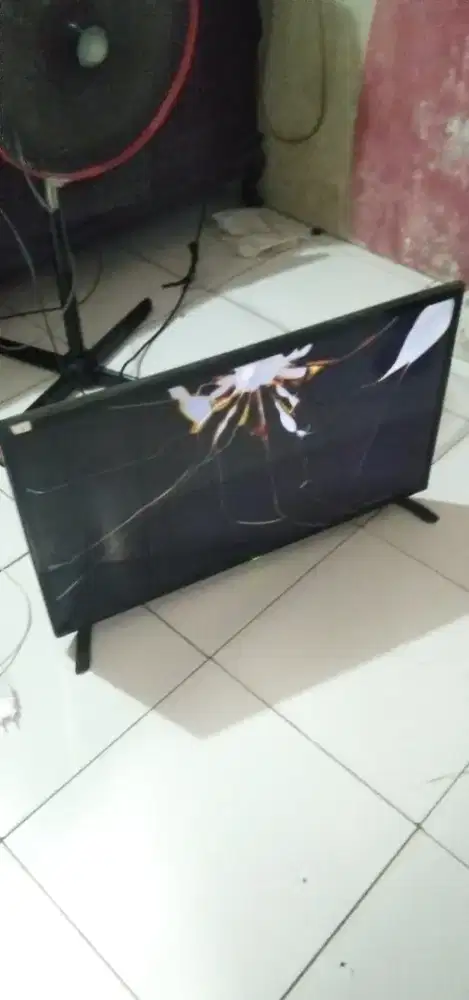 tv merk sharp 32inc
