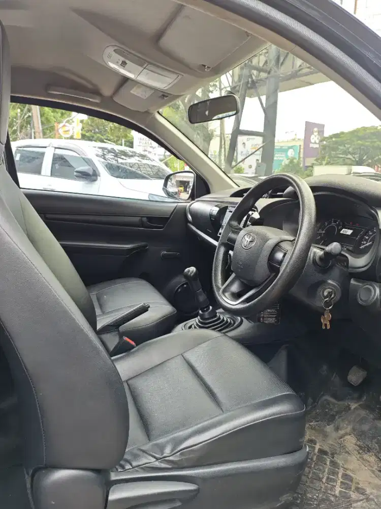 Hilux Singel Cabin. 2.4 Diesel MT