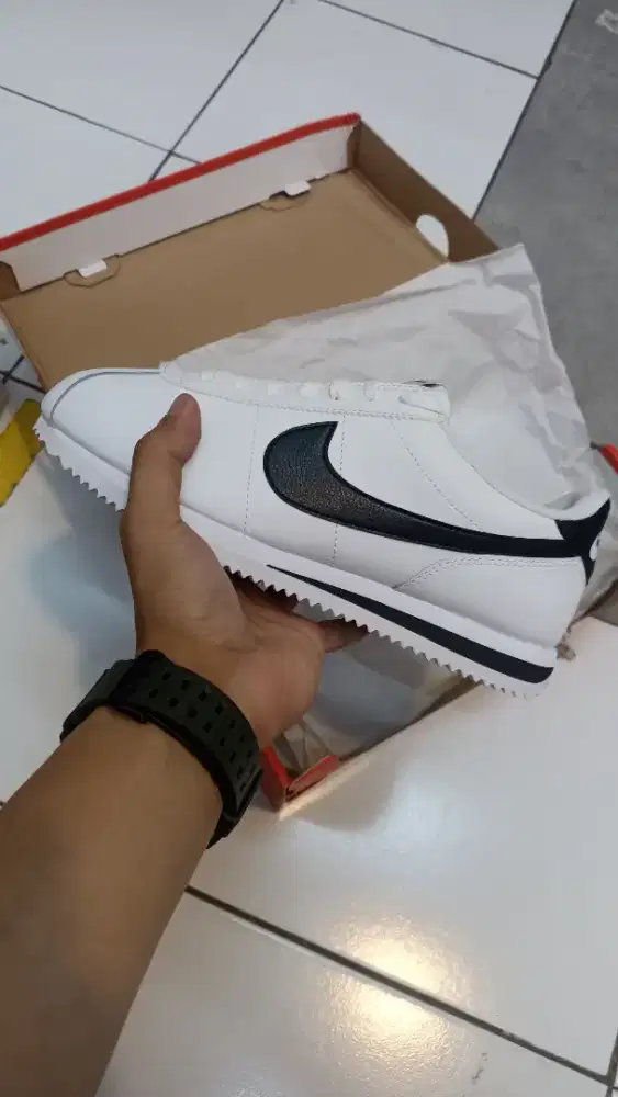 DIJUAL SUPER MURAHHH!!! NIKE CORTEZ SIZE 40.5