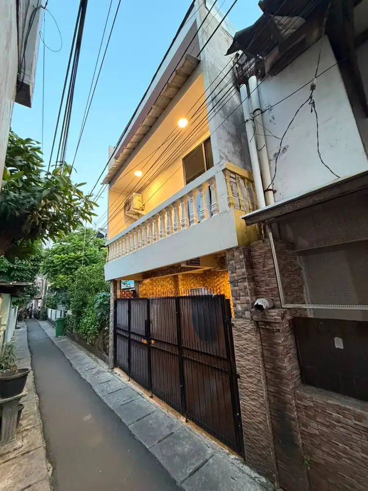 Dijual Rumah Tebet Jakarta Selatan, Lokasi Strategis Dekat Stasiun