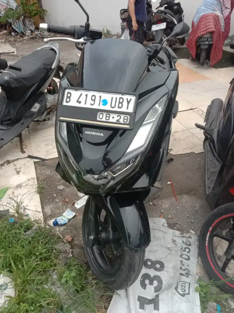 HONDA PCX CBS 2023 KM RENDAH
