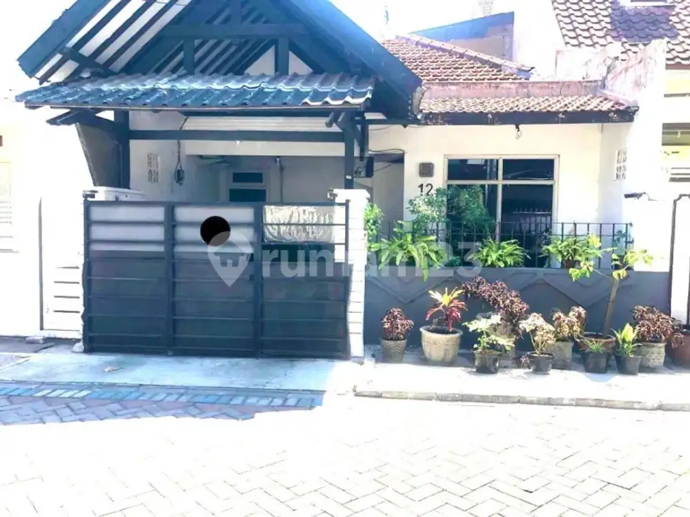 Rumah Mewah Dekat Ciputra World Mayjend Sungkono