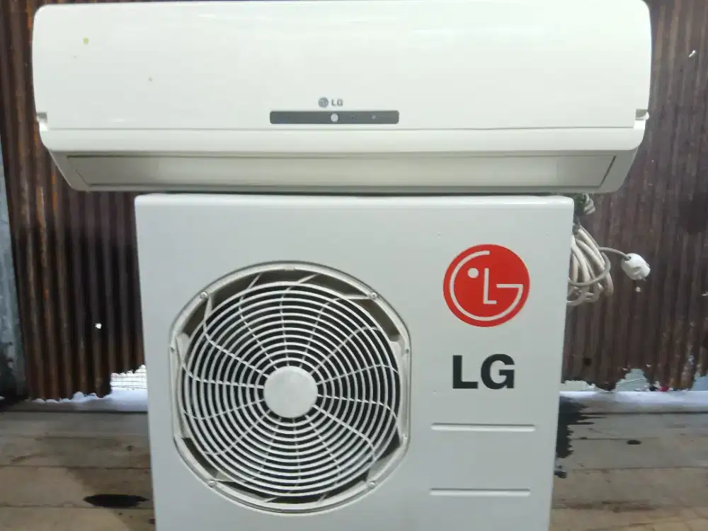 MENJUAL AC BEKAS 1/2 PK KOMPLIT