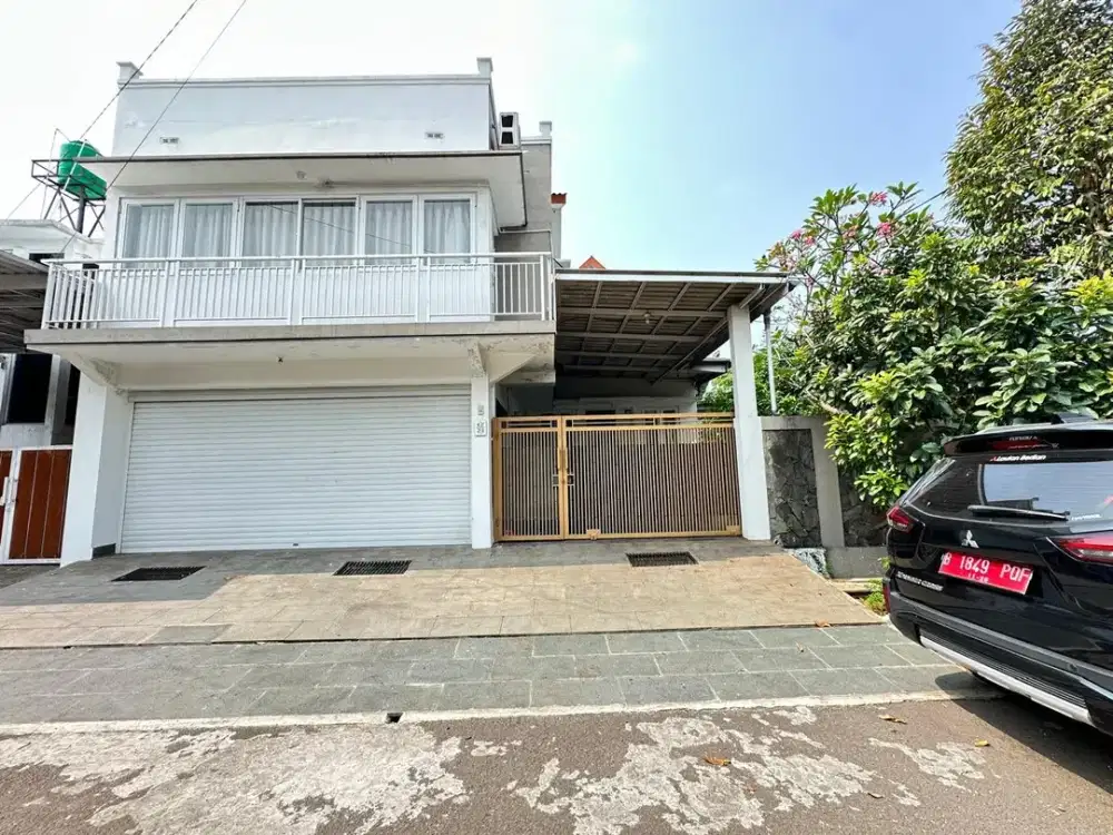 Dijual Rumah hook 2,5 Lantai di komplek mutiara sanggraha ,Cakung ,Jakarta timur