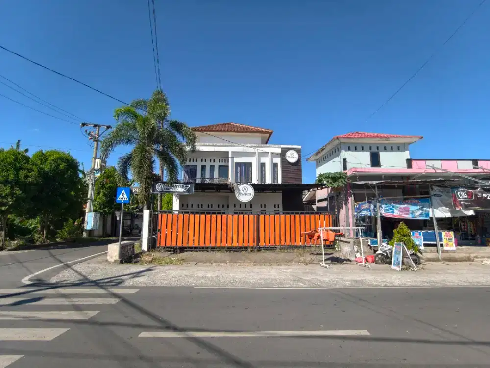 2 Lokal Ruko Mewah di Pagutan Residence jalan Batu Bolong LB : 203m2