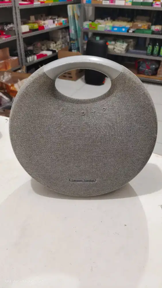 Harman Kardon onyx studio 5 portable bluetooth speaker