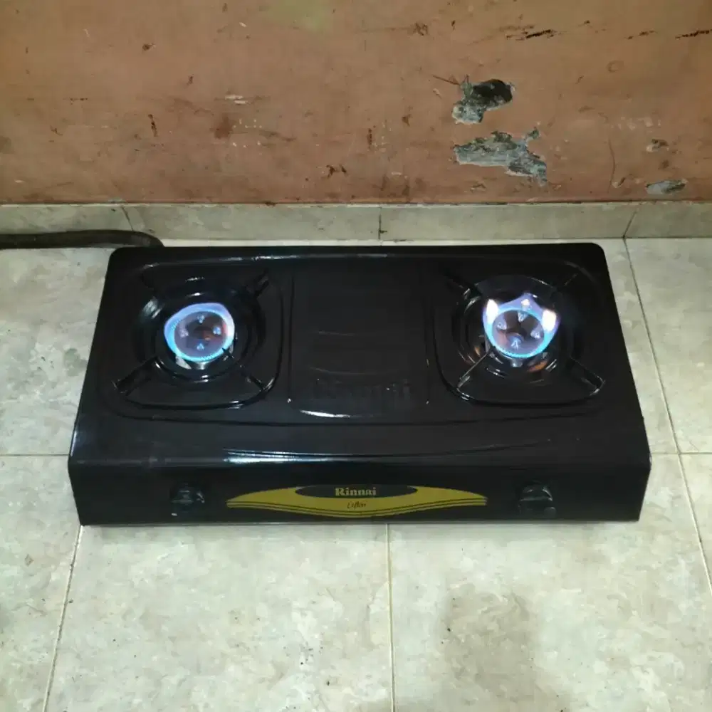 Kompor gas Rinnai 2tungku normal Bekasi Utara, yg di jual kompor saja.