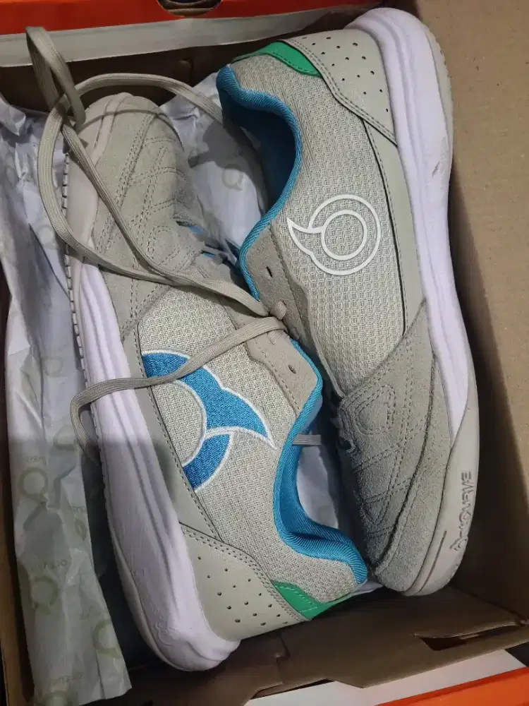 Sepatu futsal Ortuseight